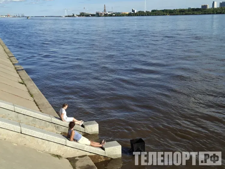 Международный заплыв оказался под угрозой из-за опасно поднявшейся реки