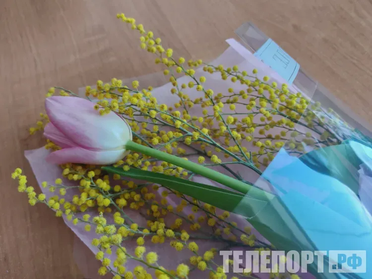 Фальшивые букеты к 1 сентября продают мошенники за большие деньги