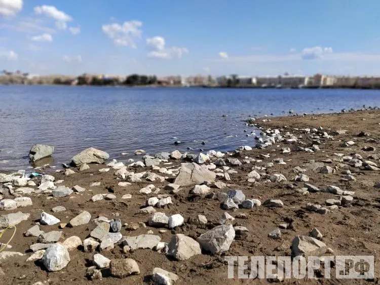Мусор в популярных местах отдыха убрали добровольцы