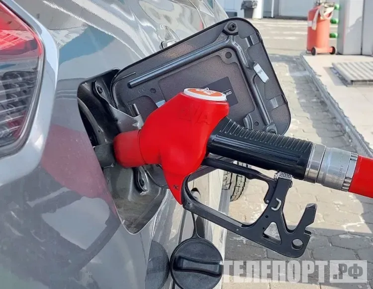 Взыскать деньги с АЗС за поломку машины могут автовладельцы, рассказал адвокат