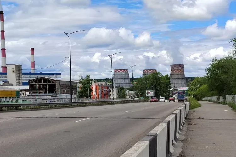 Дату завершения отопительного сезона в Благовещенске назвал мэр