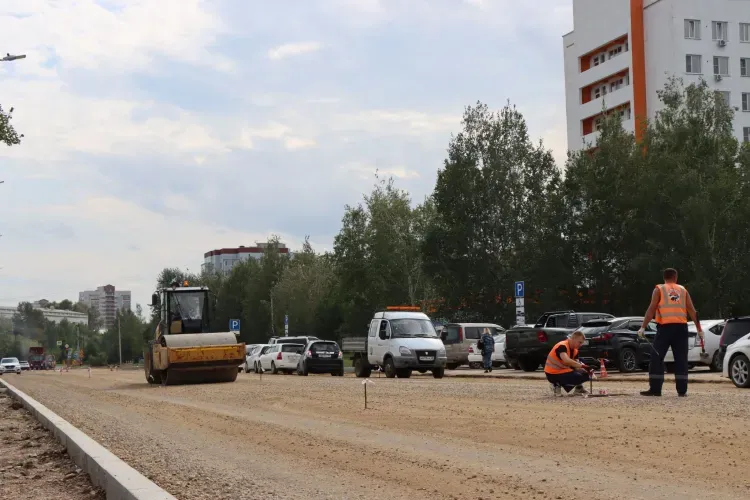 Дорогу к областной больнице в Благовещенске ремонтируют без полного перекрытия