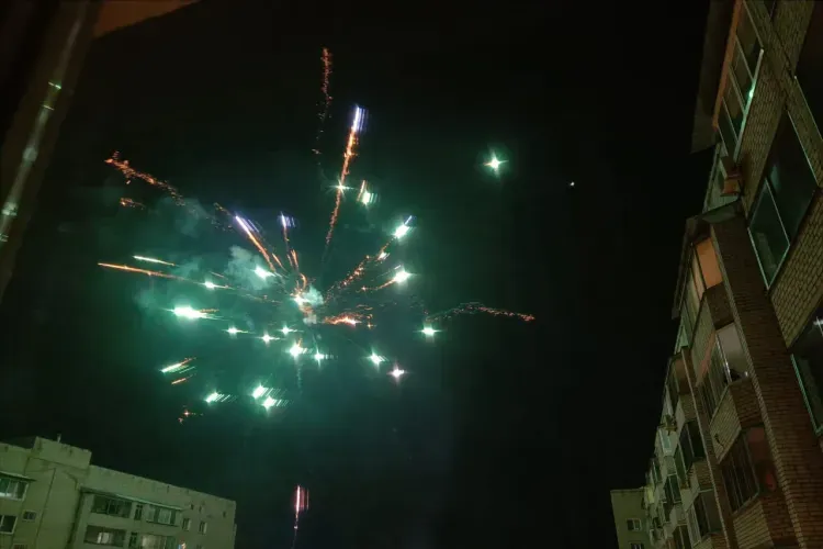 Пиротехнику запретили на набережной и площади Ленина в Благовещенске
